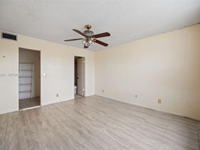 10100 NW 30th Ct 309, Sunrise FL 33322