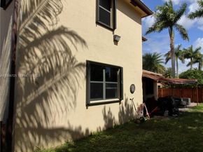 3698 SE 2nd Dr, Homestead FL 33033