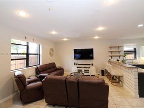 3698 SE 2nd Dr, Homestead FL 33033