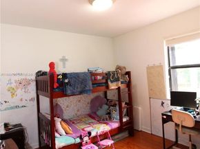 3698 SE 2nd Dr, Homestead FL 33033