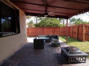 3698 SE 2nd Dr, Homestead FL 33033