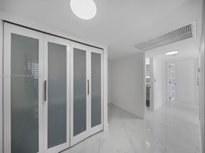 3180 S Ocean Dr 1101, Hallandale Beach FL 33009