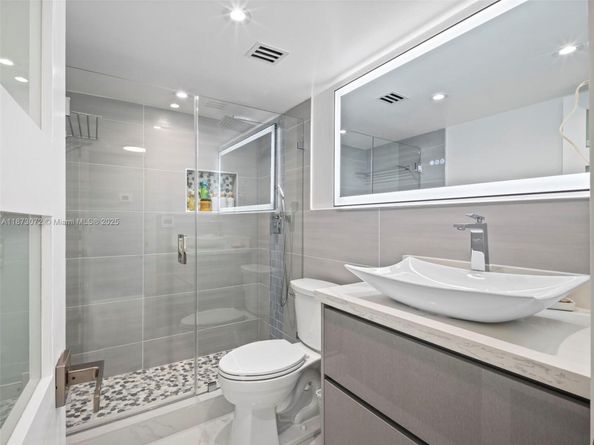 3180 S Ocean Dr 1101, Hallandale Beach FL 33009