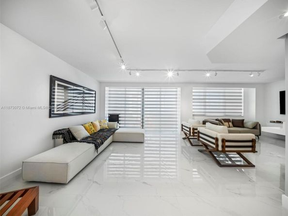 3180 S Ocean Dr 1101, Hallandale Beach FL 33009