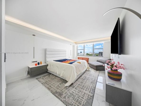 3180 S Ocean Dr 1101, Hallandale Beach FL 33009