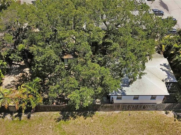1125 SW 15th Ter, Fort Lauderdale FL 33312