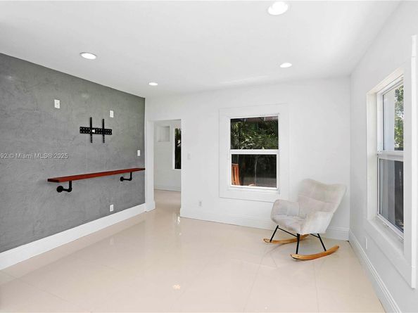 1125 SW 15th Ter, Fort Lauderdale FL 33312