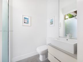 3655 Avocado Ave, Coconut Grove FL 33133