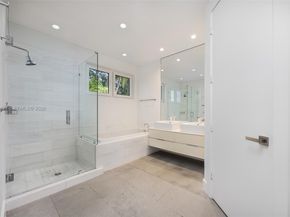 3655 Avocado Ave, Coconut Grove FL 33133