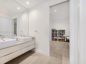 3655 Avocado Ave, Coconut Grove FL 33133