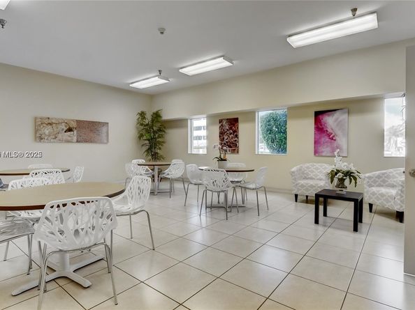 2501 Douglas Rd 601, Miami FL 33133