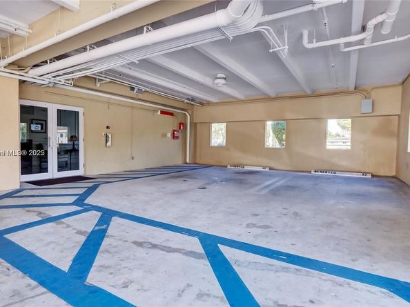 2501 Douglas Rd 601, Miami FL 33133