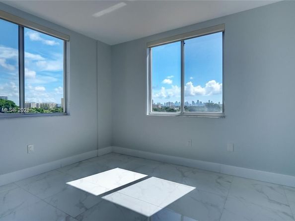 2501 Douglas Rd 601, Miami FL 33133