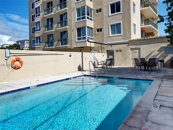 2501 Douglas Rd 601, Miami FL 33133