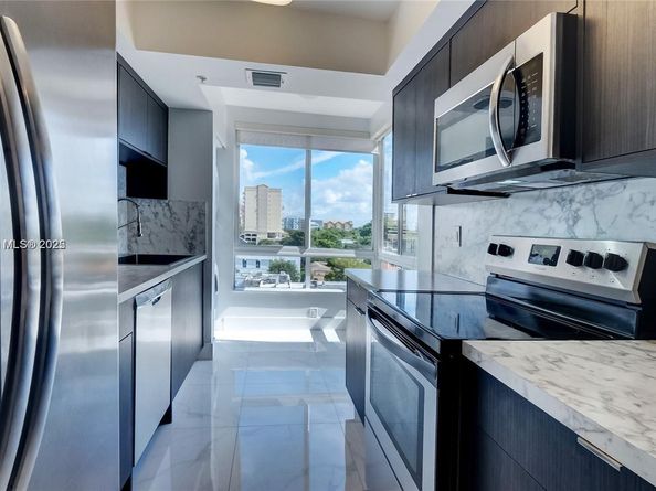 2501 Douglas Rd 601, Miami FL 33133
