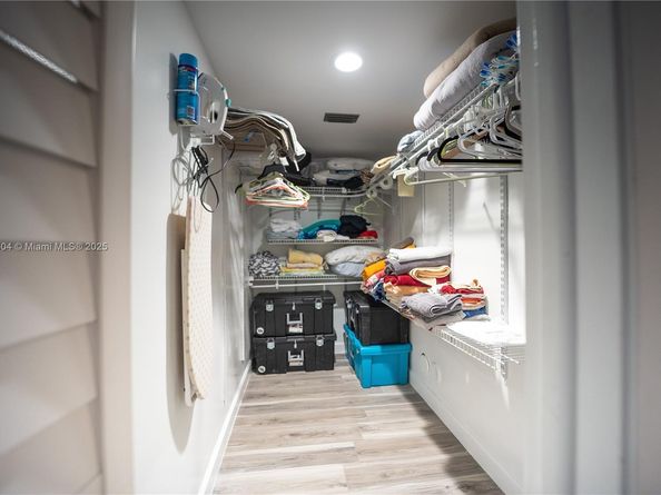 4000 Crystal Lake Dr 114, Deerfield Beach FL 33064