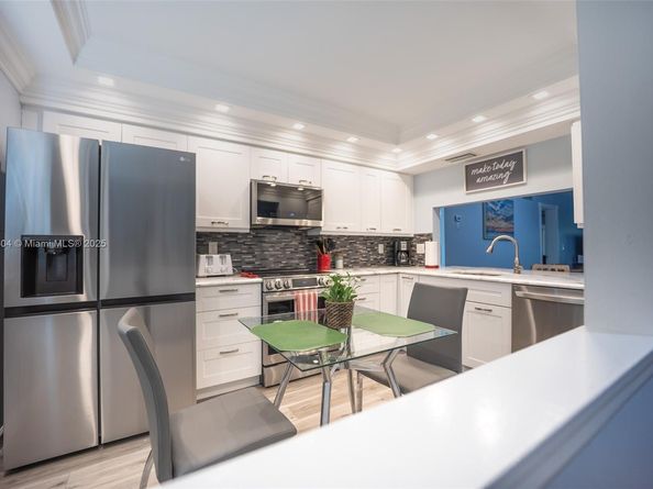 4000 Crystal Lake Dr 114, Deerfield Beach FL 33064