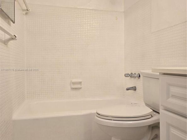1140 71st St 3, Miami Beach FL 33141