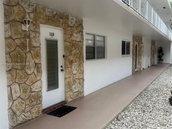 2501 W Golf Blvd 128, Pompano Beach FL 33064