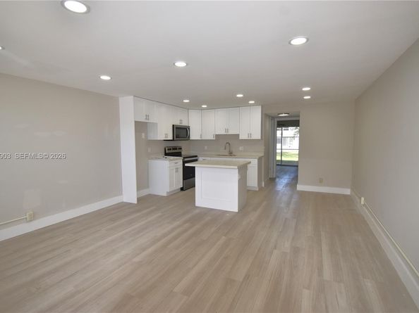 152 Ventnor J 152, Deerfield Beach FL 33442