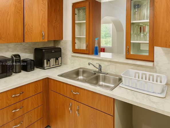3770 NW 8th PLACE, Lauderhill FL 33311