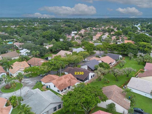 2330 Dover, Weston FL 33326