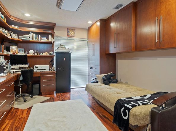 2330 Dover, Weston FL 33326