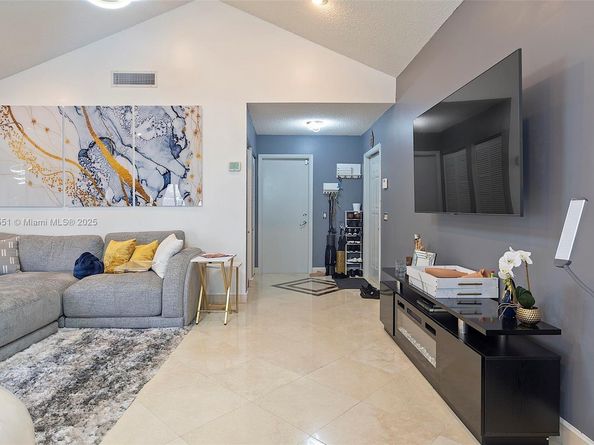 2330 Dover, Weston FL 33326