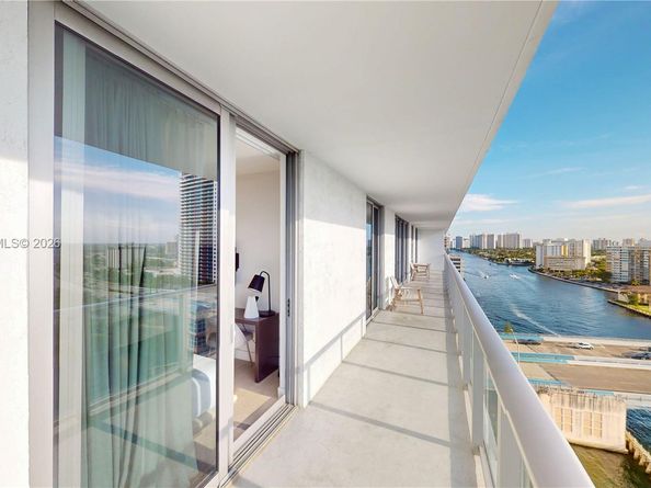 4010 S Ocean Dr R1004, Hollywood FL 33019