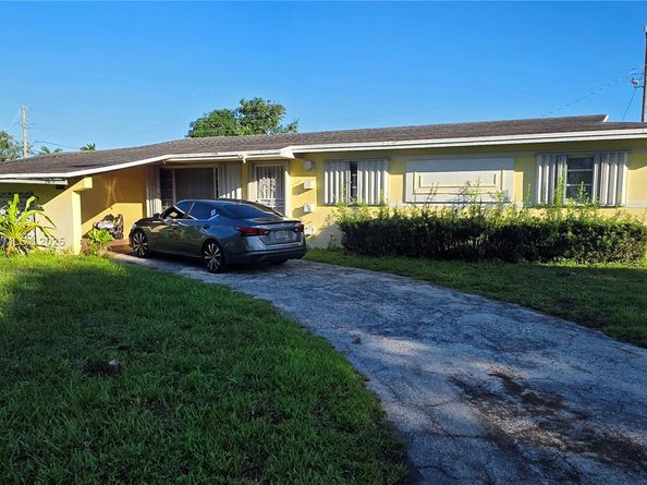 2915 NW 183rd St, Miami Gardens FL 33056