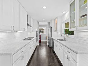 4231 NE 16th Ave, Oakland Park FL 33334