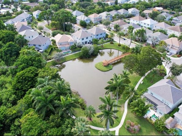 1307 SW 23rd Ct, Fort Lauderdale FL 33315