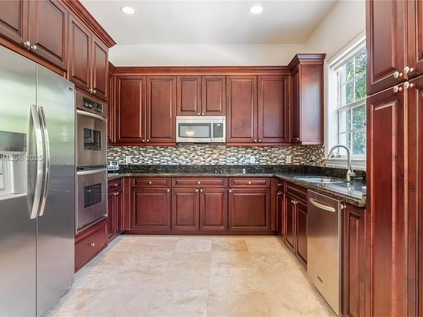 1307 SW 23rd Ct, Fort Lauderdale FL 33315