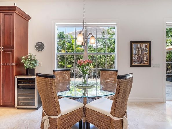 1307 SW 23rd Ct, Fort Lauderdale FL 33315