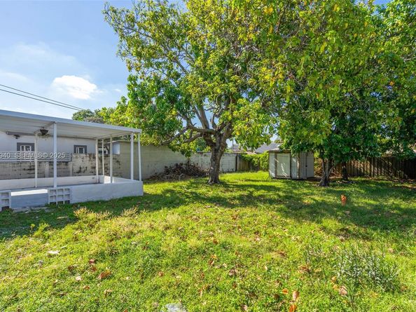 739 W 30th St, Hialeah FL 33012