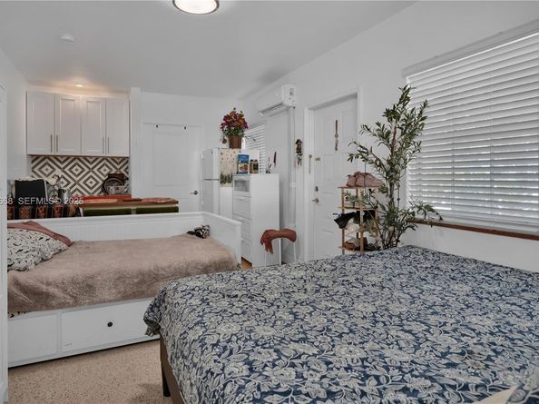 601 SW 6th Ave, Miami FL 33130