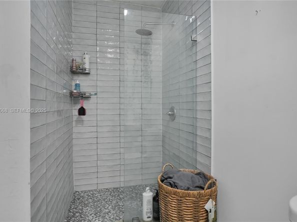 601 SW 6th Ave, Miami FL 33130