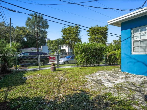 601 SW 6th Ave, Miami FL 33130