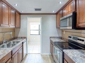 7401 NW 16th St 408, Plantation FL 33313