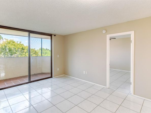 7401 NW 16th St 408, Plantation FL 33313