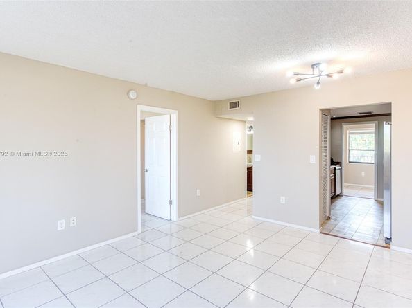 7401 NW 16th St 408, Plantation FL 33313