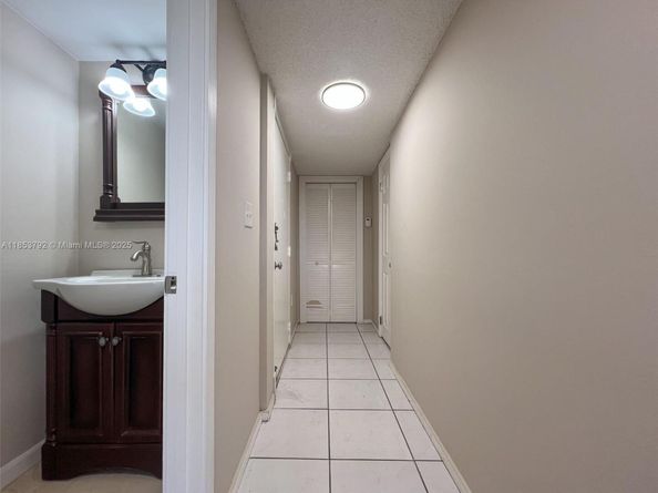 7401 NW 16th St 408, Plantation FL 33313