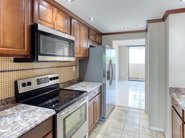 7401 NW 16th St 408, Plantation FL 33313