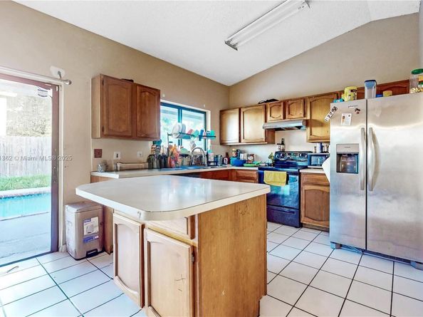 15255 SW 99th Ct, Miami FL 33157