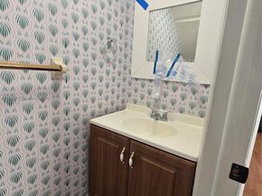 Undisclosed Address #A11982697, Miami FL 33165