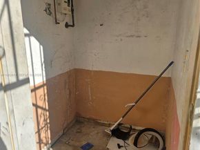 Undisclosed Address #A11982697, Miami FL 33165