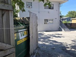 925 NW 69th St, Miami FL 33150
