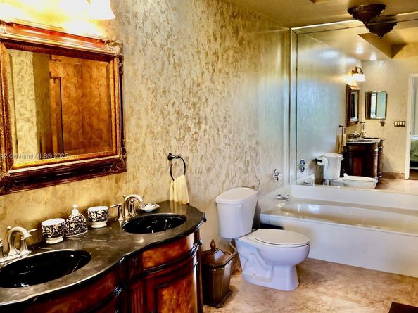 17246 Boca Club Blvd 102, Boca Raton FL 33487
