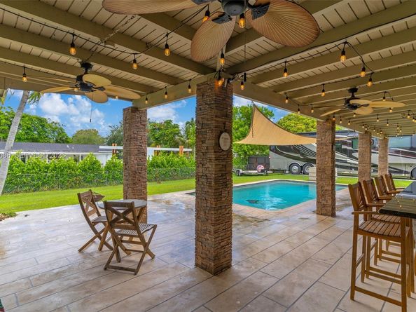 10360 SW 112th St, Miami FL 33176