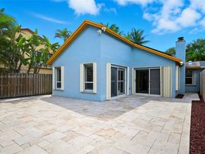 605 SW 15th St, Fort Lauderdale FL 33315